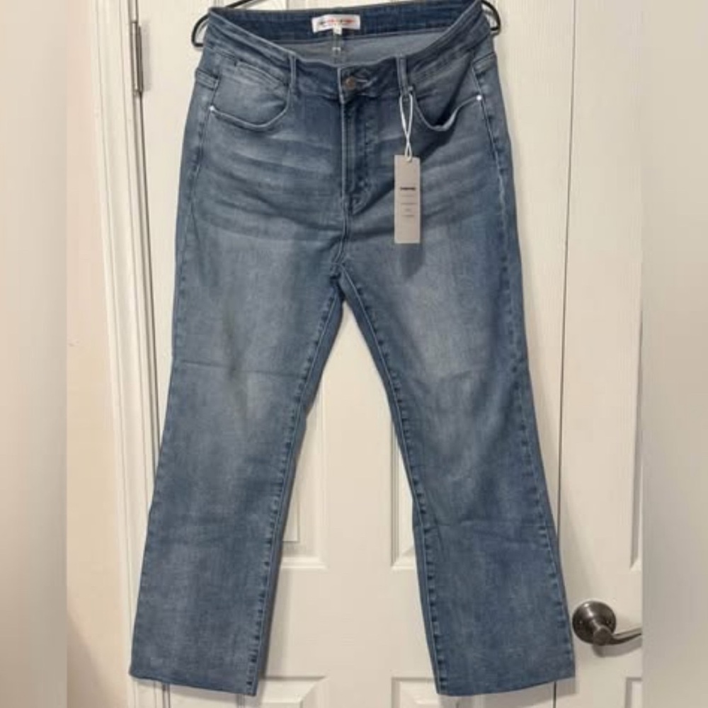 Risen Jeans Medium Wash Denim High Rise Raw Edge Straight Leg Cropped Jeans